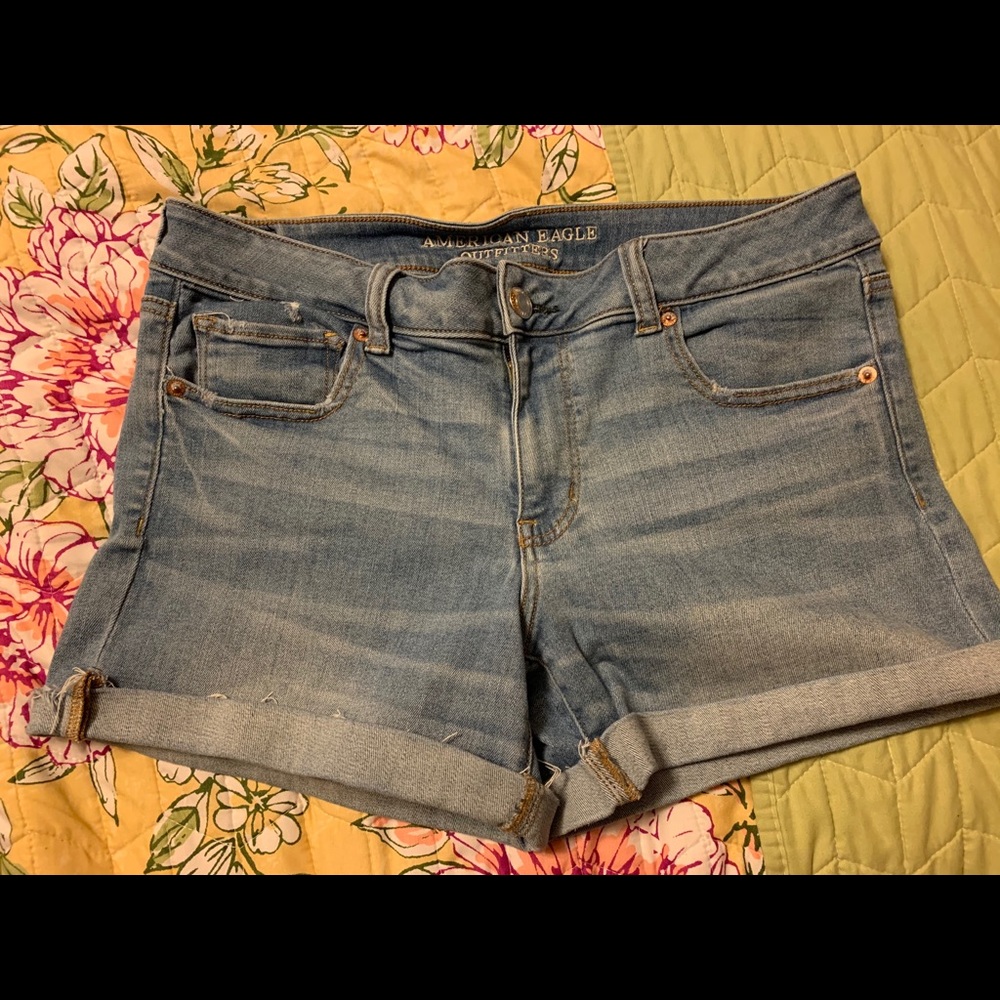 AE Midi Light Denim Shorts